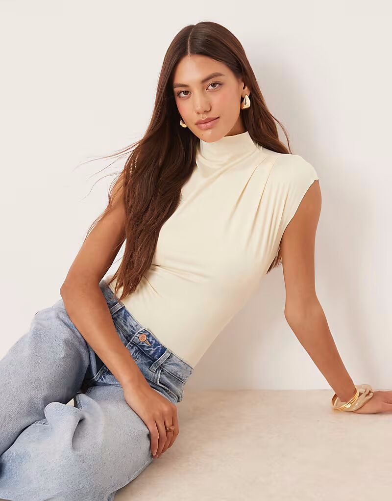 

Боди с короткими рукавами и высоким воротом, цвет сливочно-желтый Asos Design