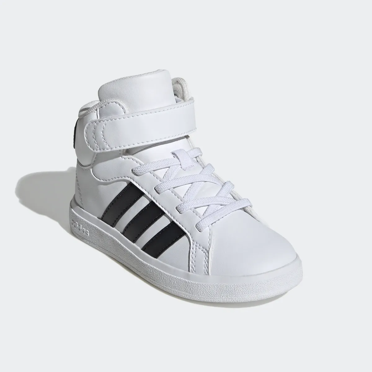 

Спортивные кроссовки adidas "GRAND COURT MID KIDS" Adidas Sportswear, белый