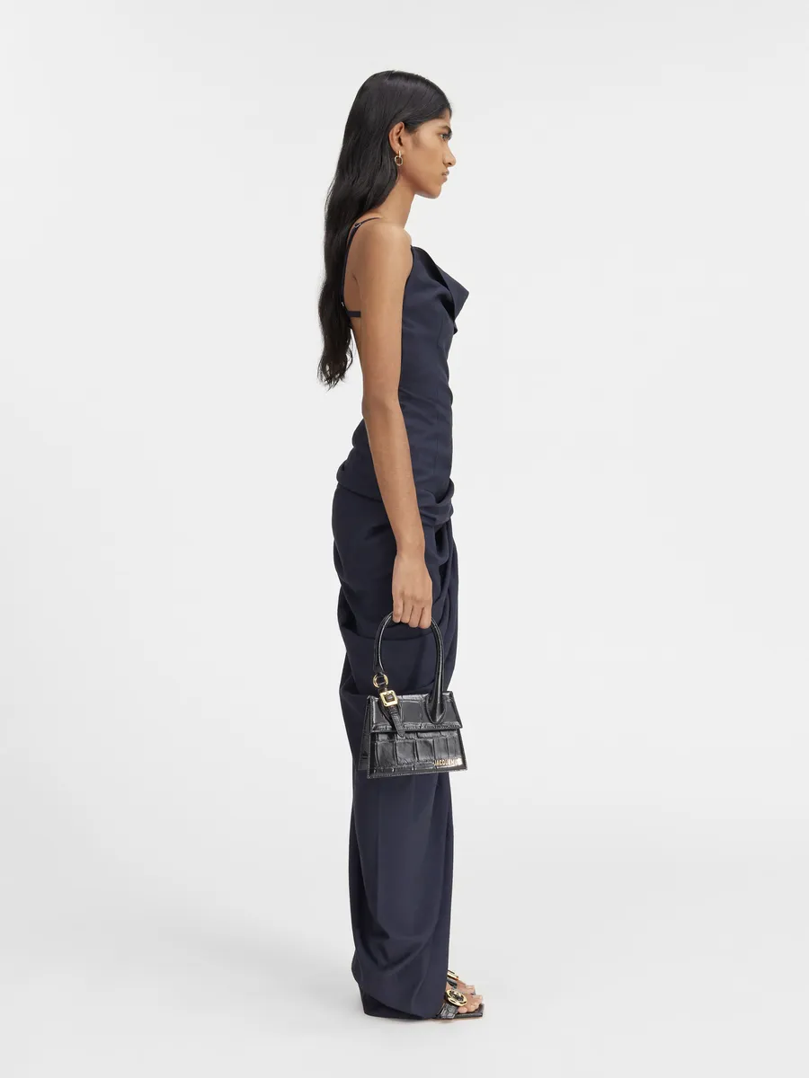 

Длинное асимметричное платье с драпировкой Saudade Jacquemus, темно-синий