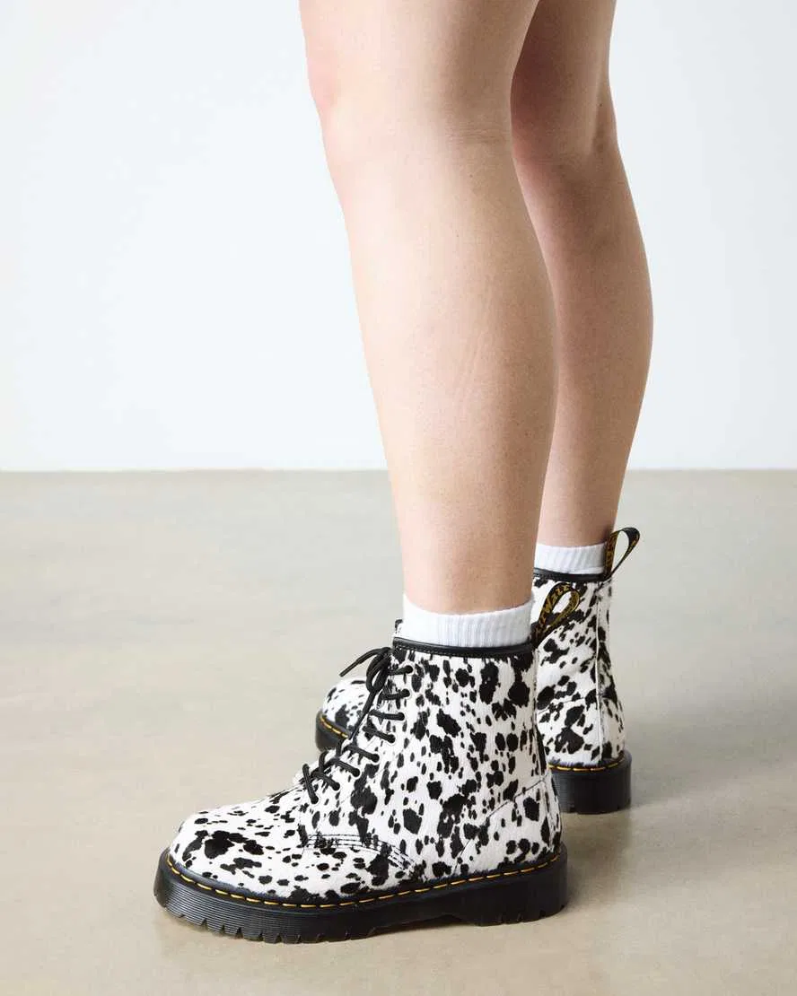 1460 Ботинки из кожи с мехом далматинца породы Бекс Dr Martens, Cream — фото 2