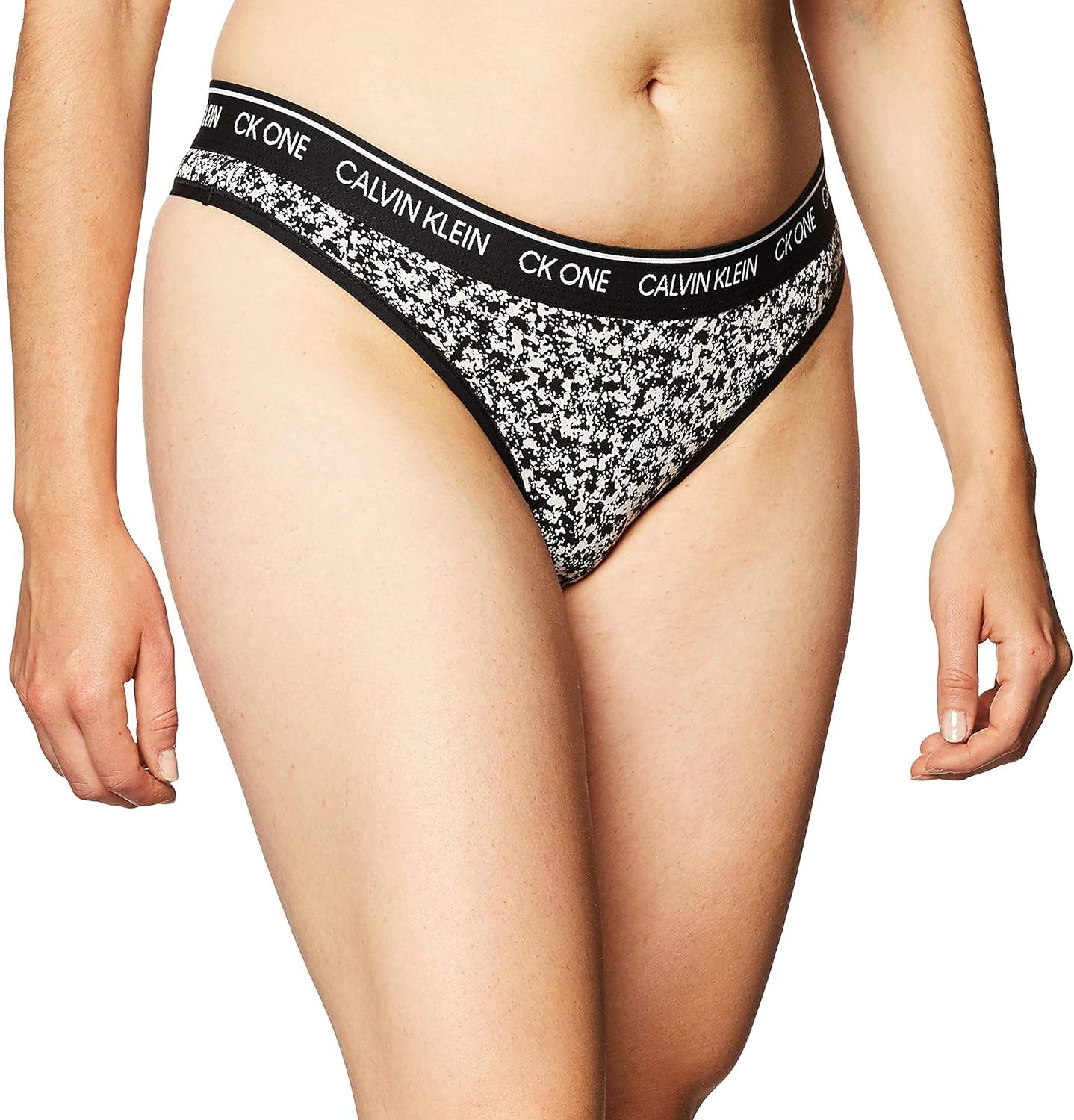 

Женские трусики-стринги Calvin Klein Ck One Cotton, Composition Print