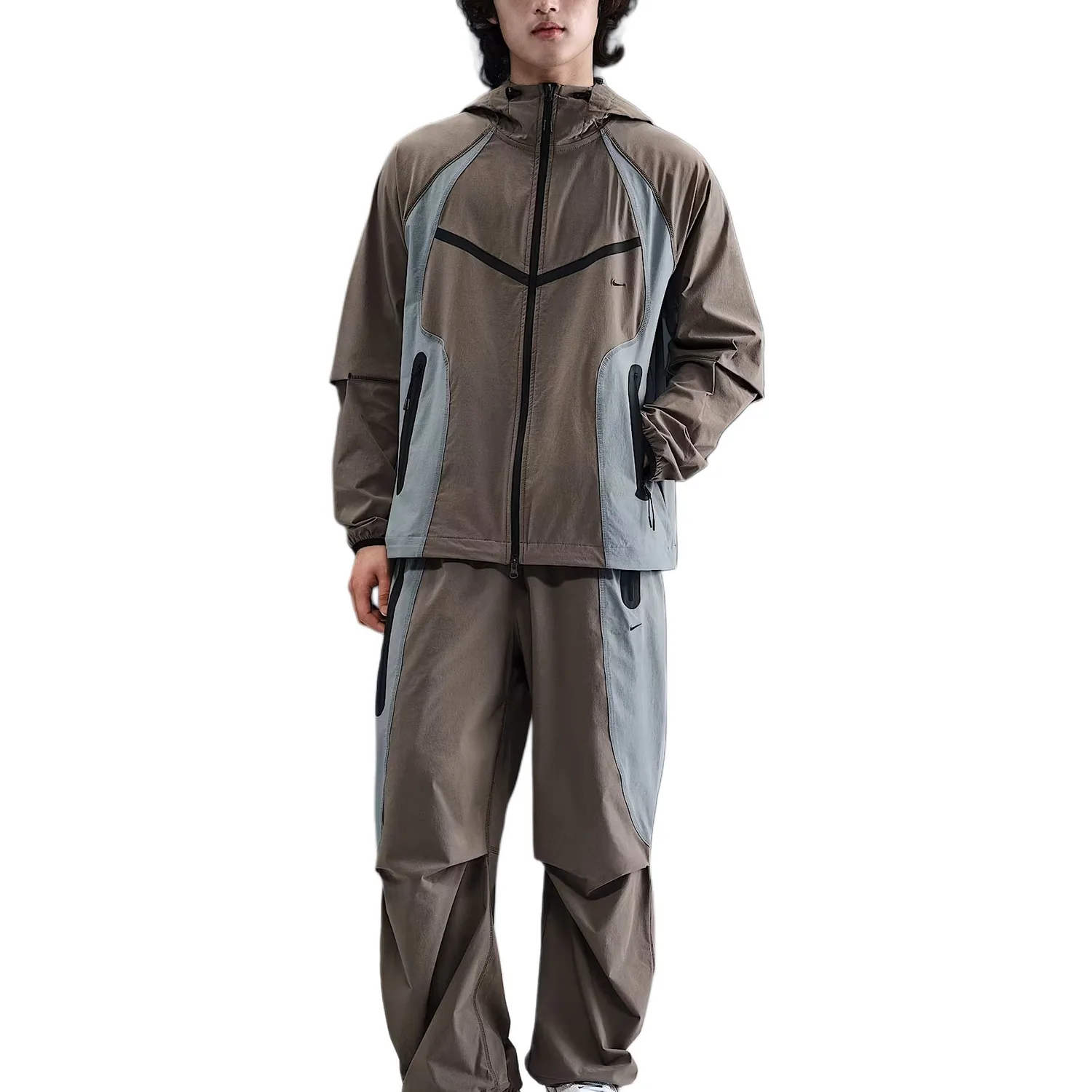 Мужская ветровка Tech Dri-FIT Woven Color-Block Windrunner Loose Nike, cave stone/cool серый/черный (includes nike hat*1) — фото 2