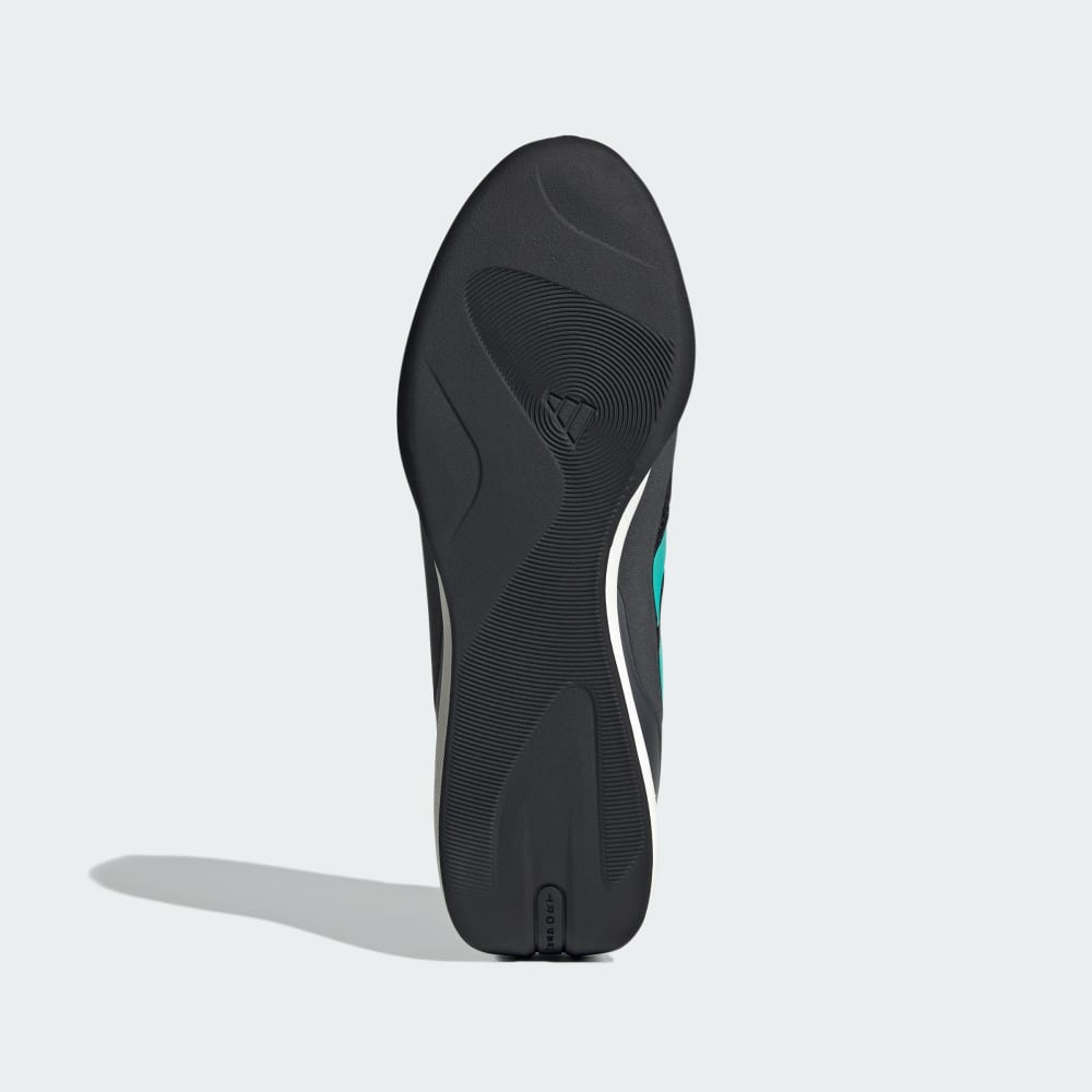 Кроссовки Adidas FEROZA MERCEDES AMG PETRONAS F1 TEAM SHOES, цвет Core Black/Semi Mint Rush/Iron Metallic — фото 3