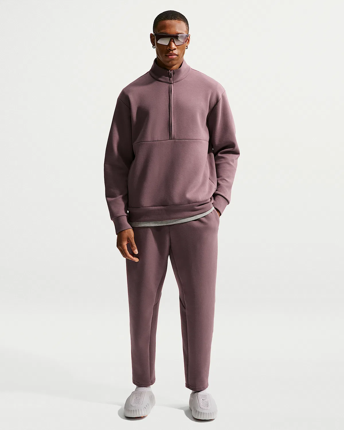Мужская футболка с половинной молнией Nike 24.7 ImpossiblySoft Dri-FIT, Tattoo/Black/Burgundy Crush — фото 4