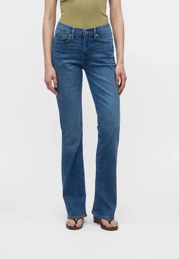 Джинсы Ryan bootcut Gap, средняя стирка