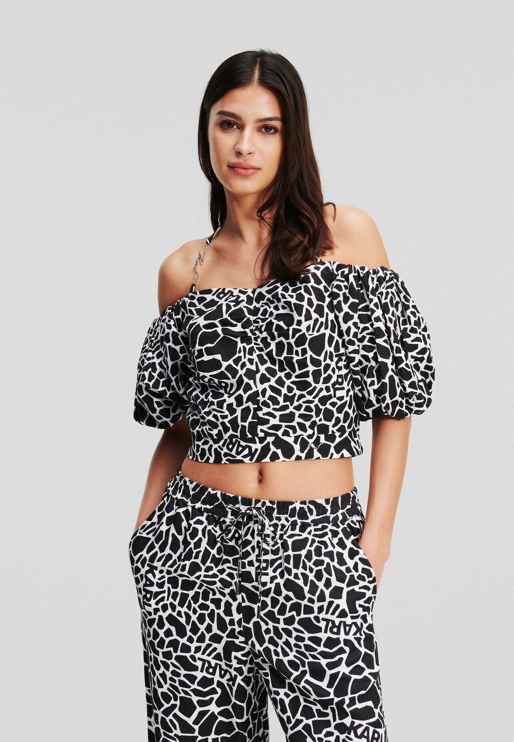 

Топ KARL LAGERFELD, цвет giraffe black white