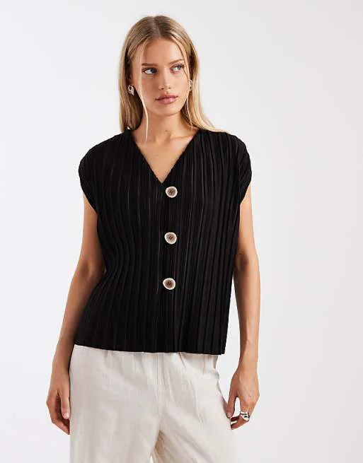 

Черный плиссированный жилет River Island
