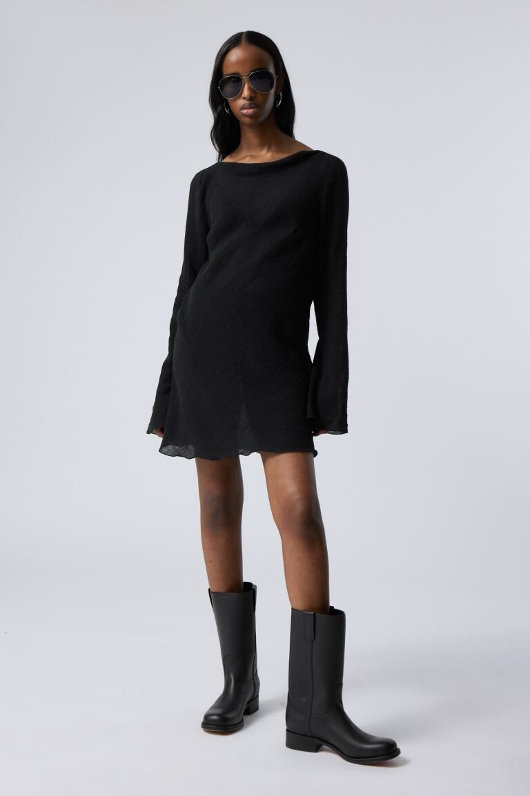 

Мини-Платье с длинными рукавами из смесового льна Weekday, черный