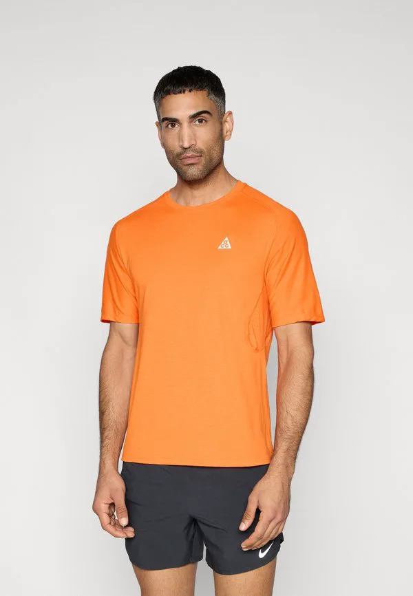 Спортивная футболка solar chase Nike Acg, Safety Orange/Summit White