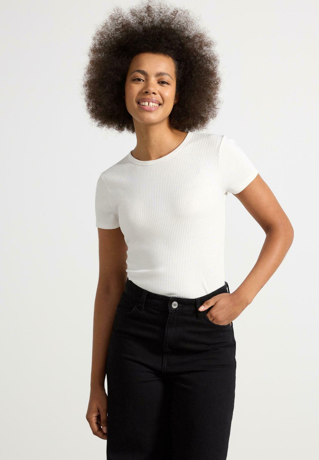 

Футболка с принтом SHORT-SLEEVED Lindex, белый
