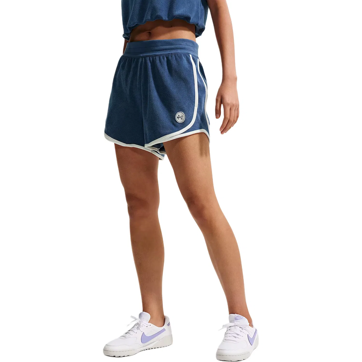 Спортивные повседневные шорты женские Nike, Mysterious Deep Sea Blue/Sail White