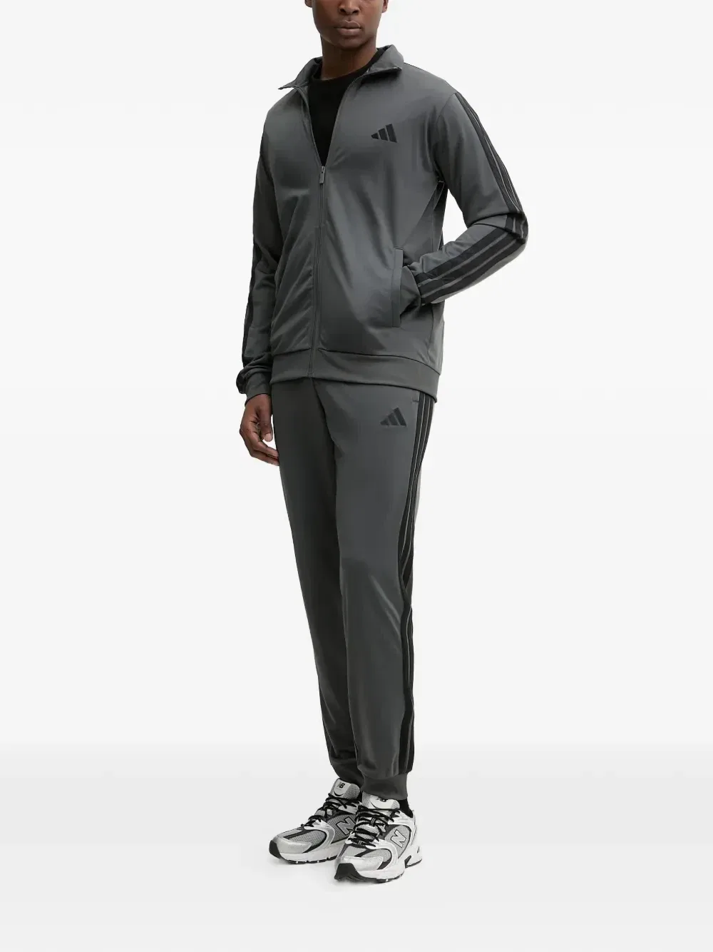 Спортивный костюм с боковыми полосками Adidas, серый — фото 2