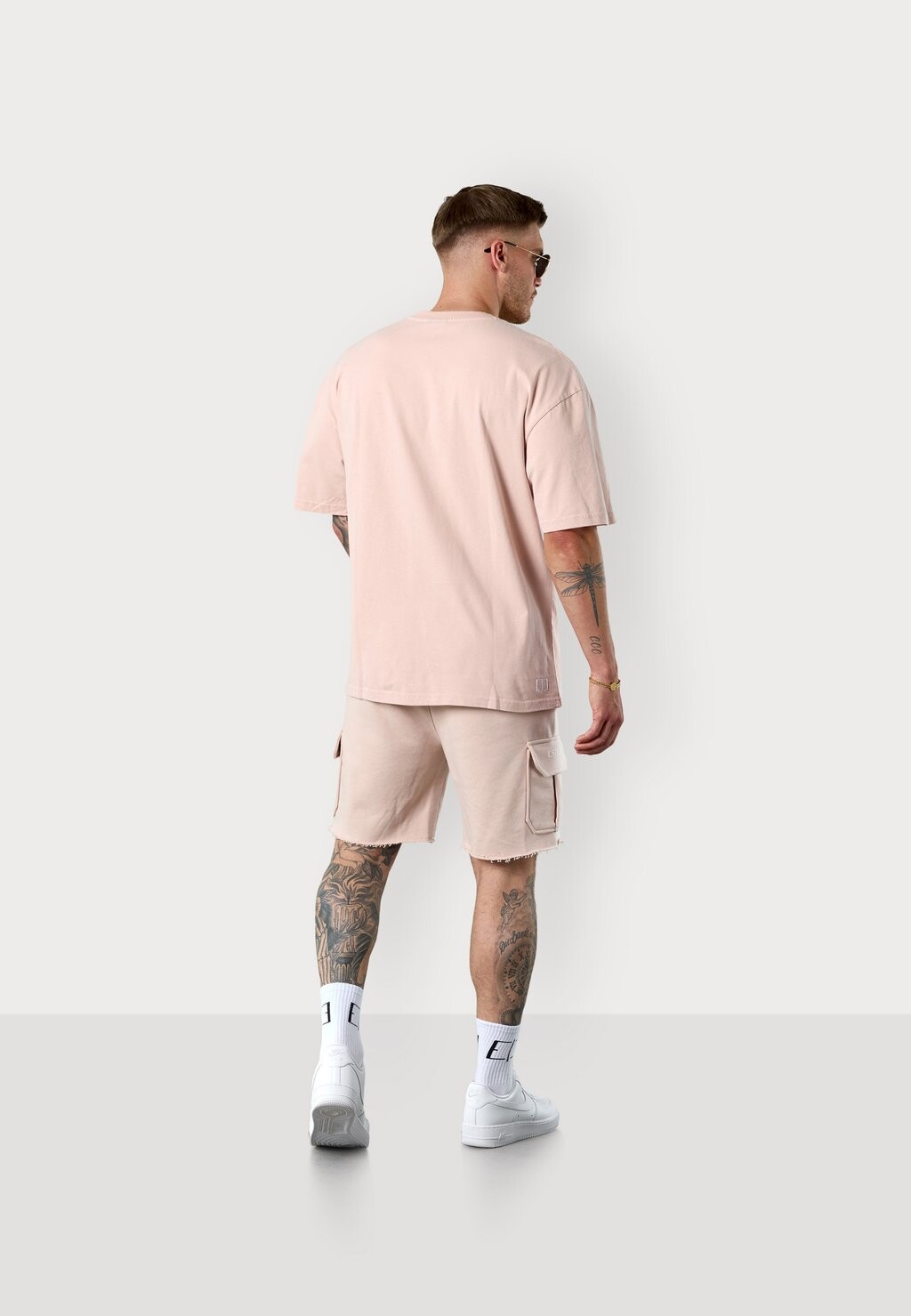

Футболка с принтом CURVE OVERSIZED ESTEEM, светло-розовый