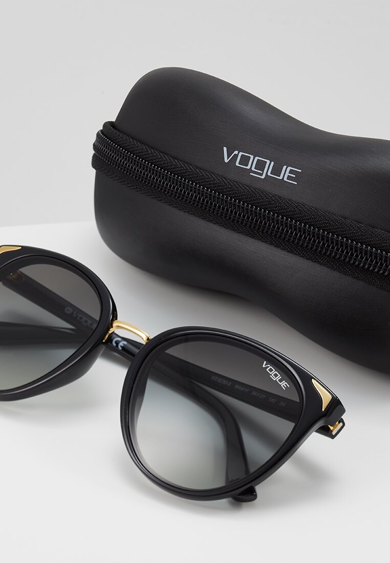 

Солнцезащитные очки VOGUE Eyewear, черные