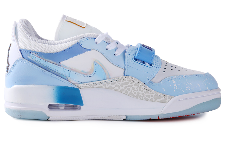 

Jordan Legacy 312 Детские баскетбольные кроссовки GS, Light Blue