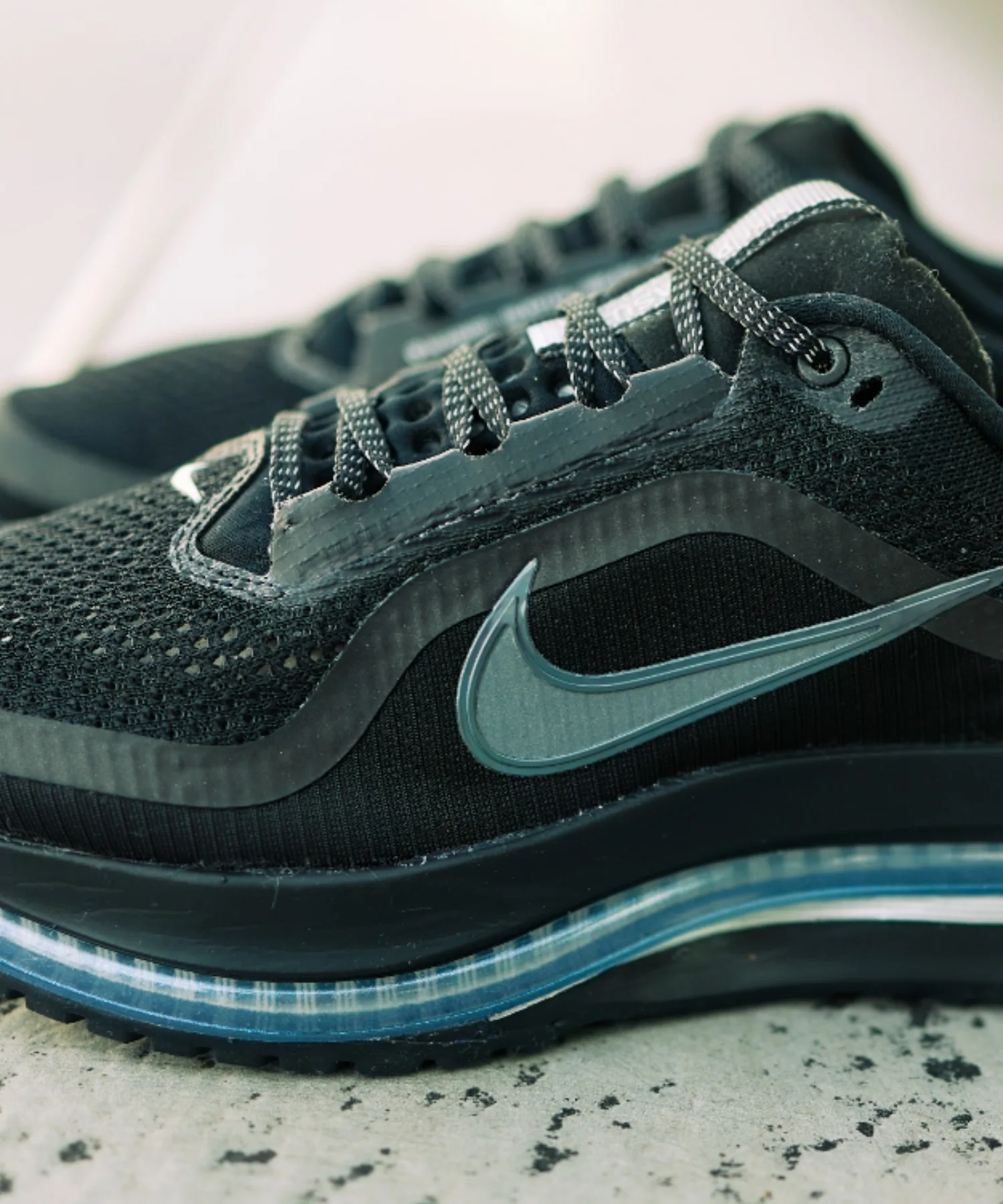 Мужские кроссовки с технологией ZoomX и Air Zoom Nike Pegasus Premium HQ2592-005 чёрные — фото 3