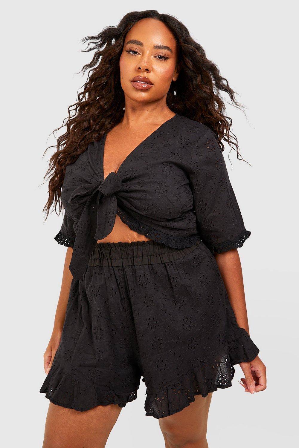 

Координатные шорты Plus Broderie с завязкой спереди boohoo, черный