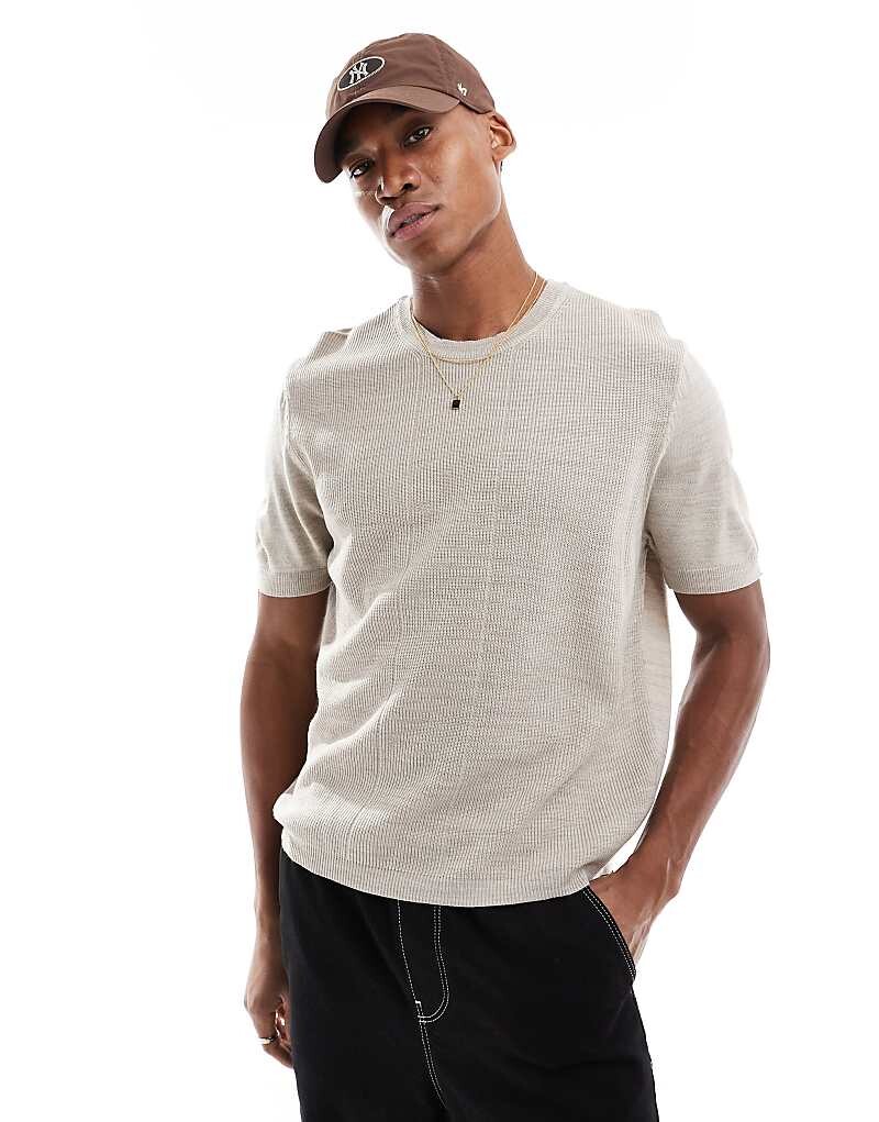 

Футболка свободного кроя ASOS DESIGN из легкого трикотажа цвета экрю с центральной вставкой