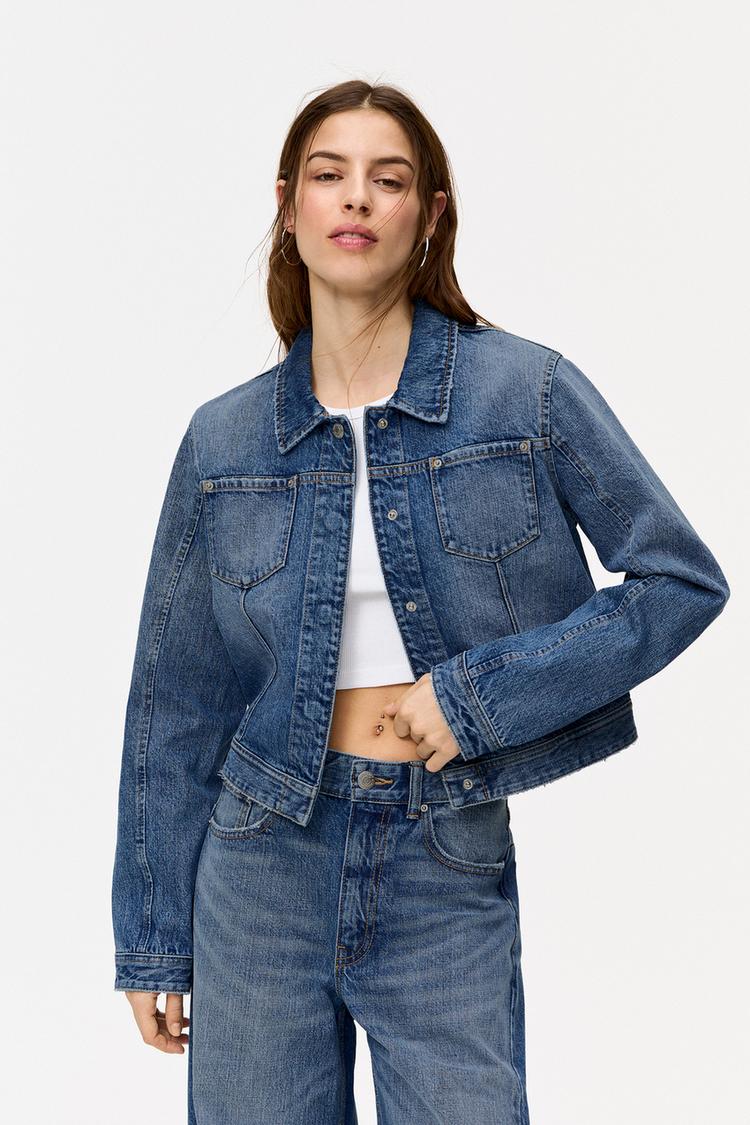 

Приталенная джинсовая куртка Pull And Bear, синий