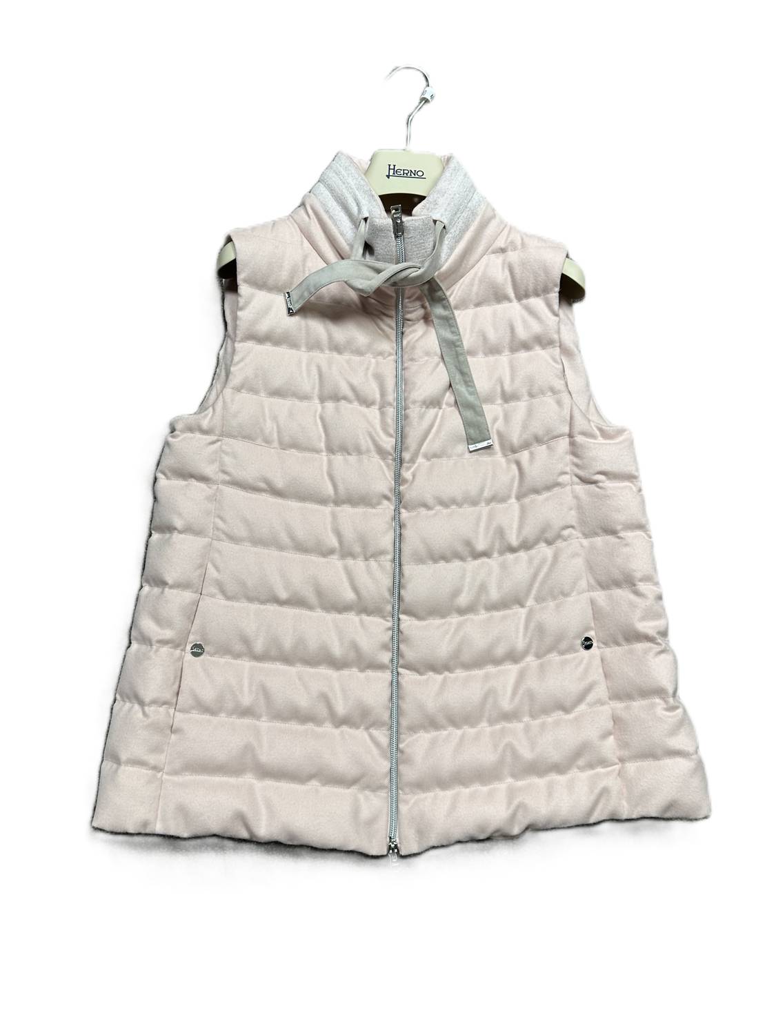 

Розовый жилет Herno