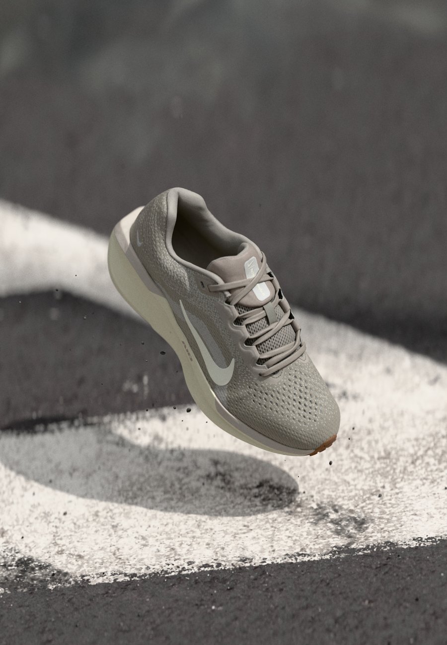 

Кроссовки Nike Performance AIR WINFLO 11, College Grey/Sail/Vast Grey/Pale Ivory/Med Brown/Grey