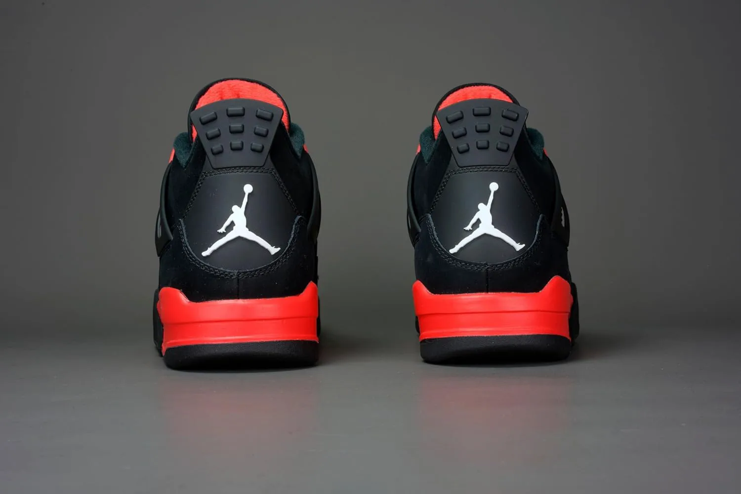 Мужские кроссовки Jordan Air 4 Retro, черный/белый/красный — фото 3