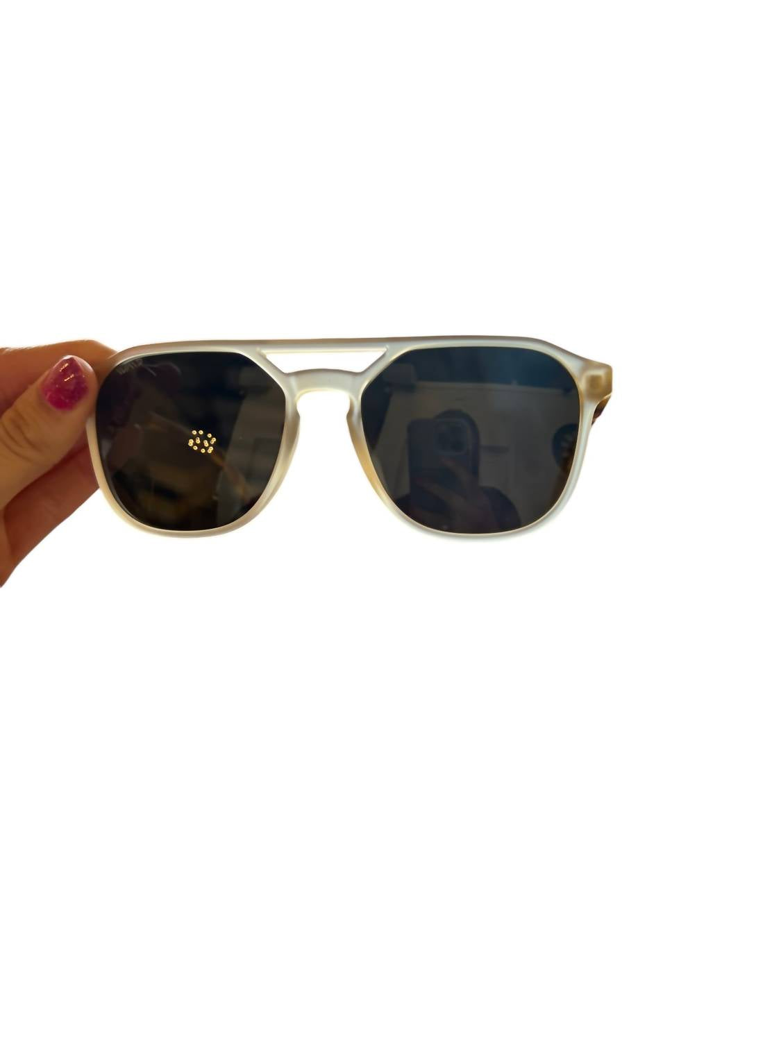

Женские солнцезащитные очки Hunter в желто-серой оправе WMP Eyewear