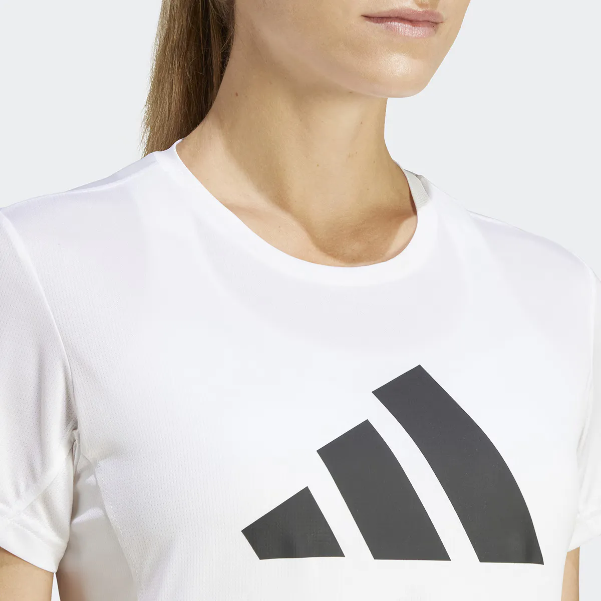 Женская футболка Adidas Run It, белый — фото 4
