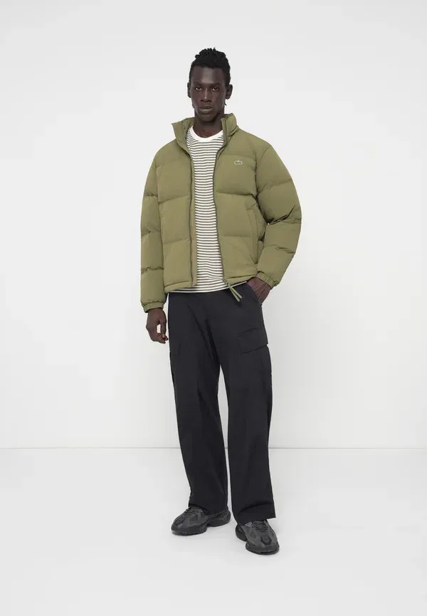 Пуховик Lacoste, оливковый — фото 2