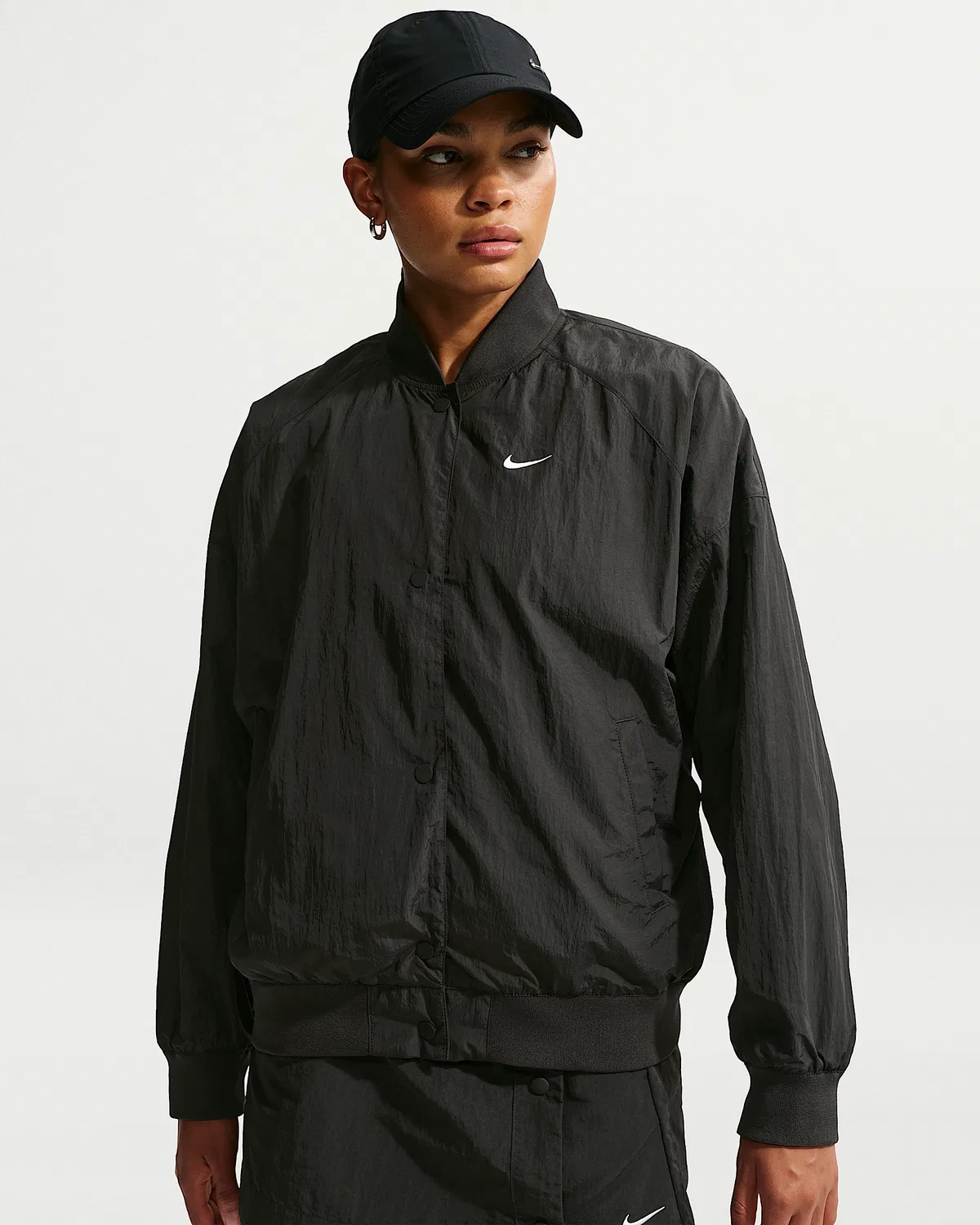 Женская оверсайз куртка Varsity Nike Sportswear, Black/Black/Black/White
