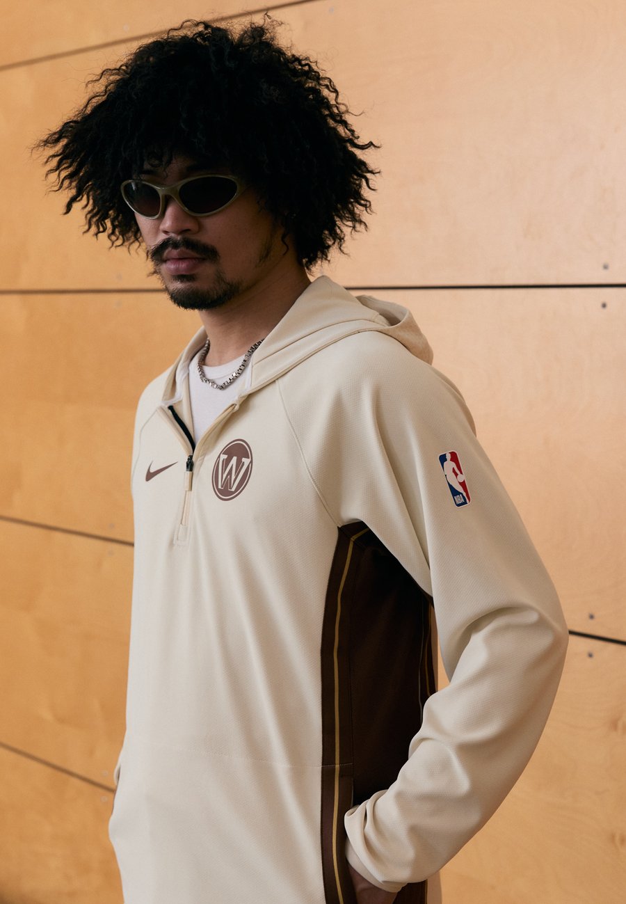 

Топ Nike Performance GOLDEN STATE WARRIORS QUARTER ZIP CITY EDITION, Natural/Corduroy Brown/Off-White