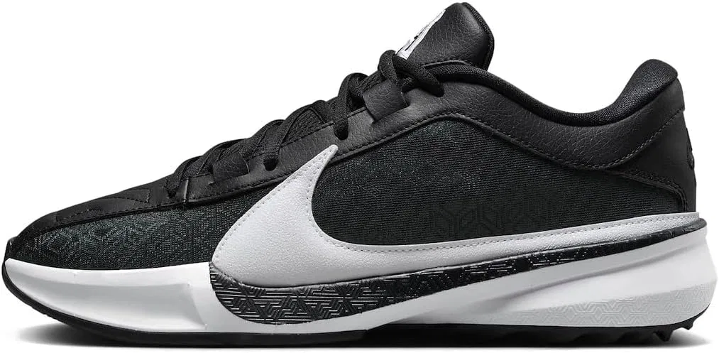Баскетбольные кроссовки Nike Giannis Freak 5 (Team) (DZ2946-001, Black/Black/White)