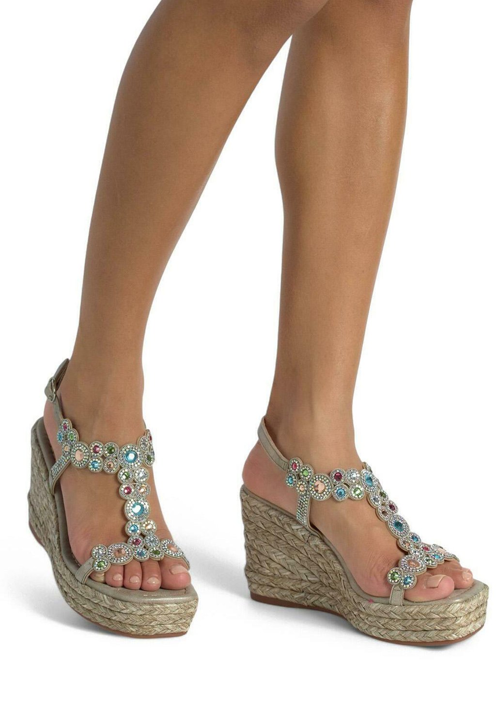 Босоножки на танкетке CON PUNTERA CUADRADA Y CIERRE CON HEBILLA - Platform sandals Alma en Pena, цвет Bronce