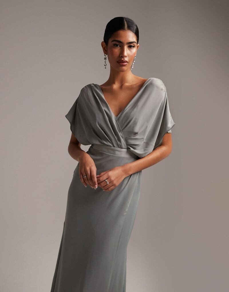 

Платье макси с короткими рукавами и пуговицами на спине ASOS DESIGN Bridesmaid