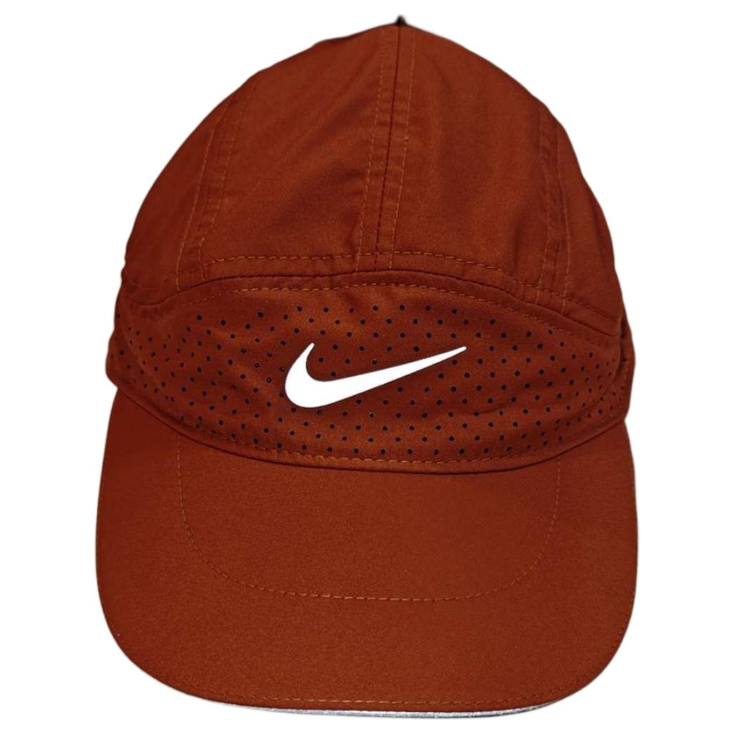 

Nike Влагоотводящая кепка с отражающими элементами Adv Fly Unstructured Reflective, Umber