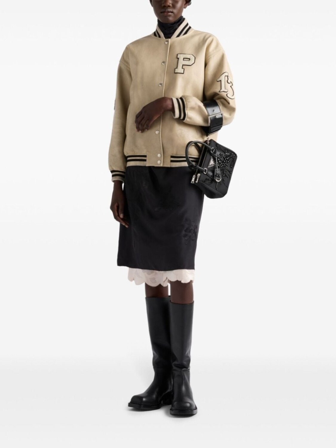 Prada кожаная куртка-бомбер с логотипом-аппликацией, нейтральный цвет — фото 2