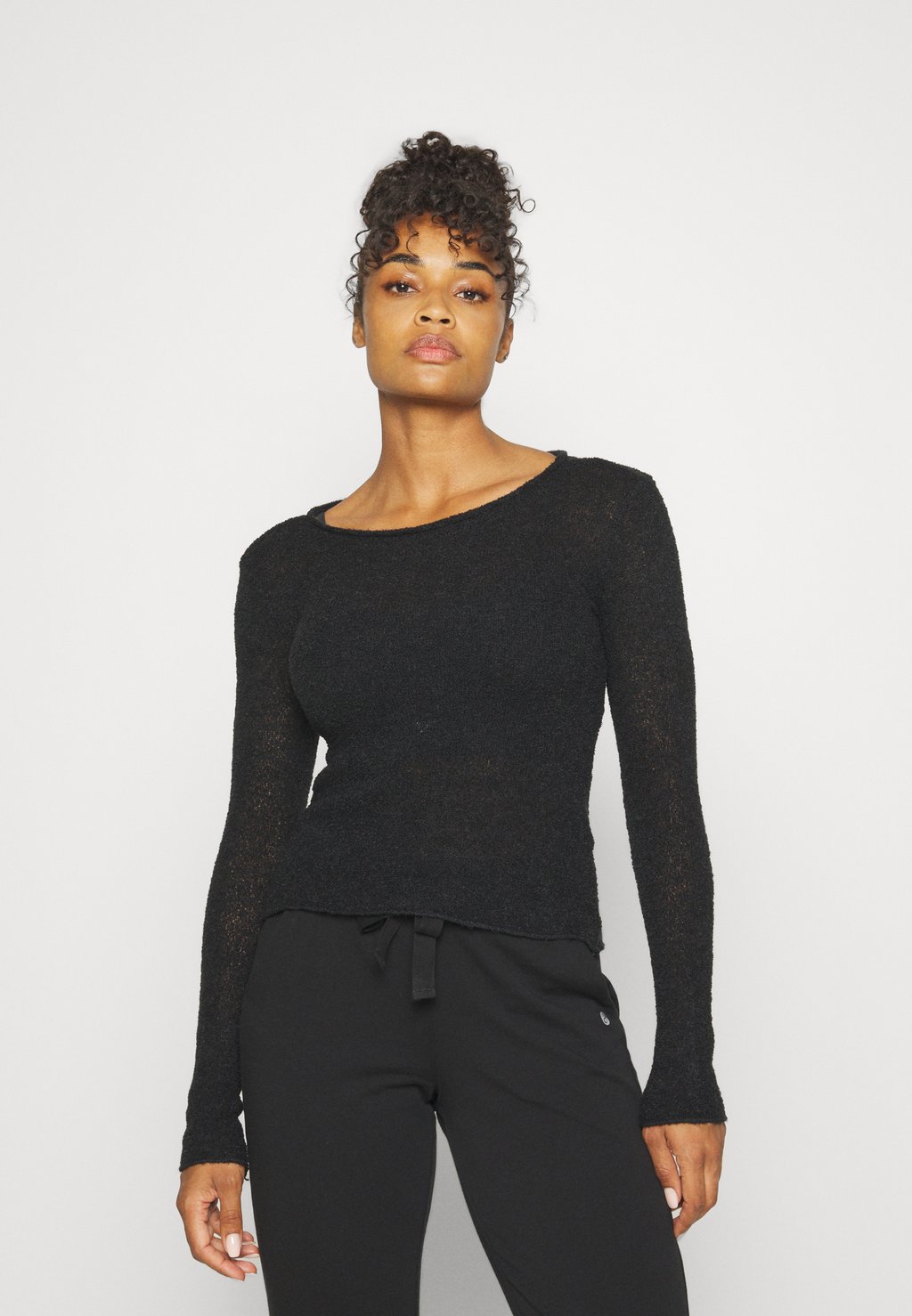 

Толстовка BOUCLE BOATNECK Deha, черный