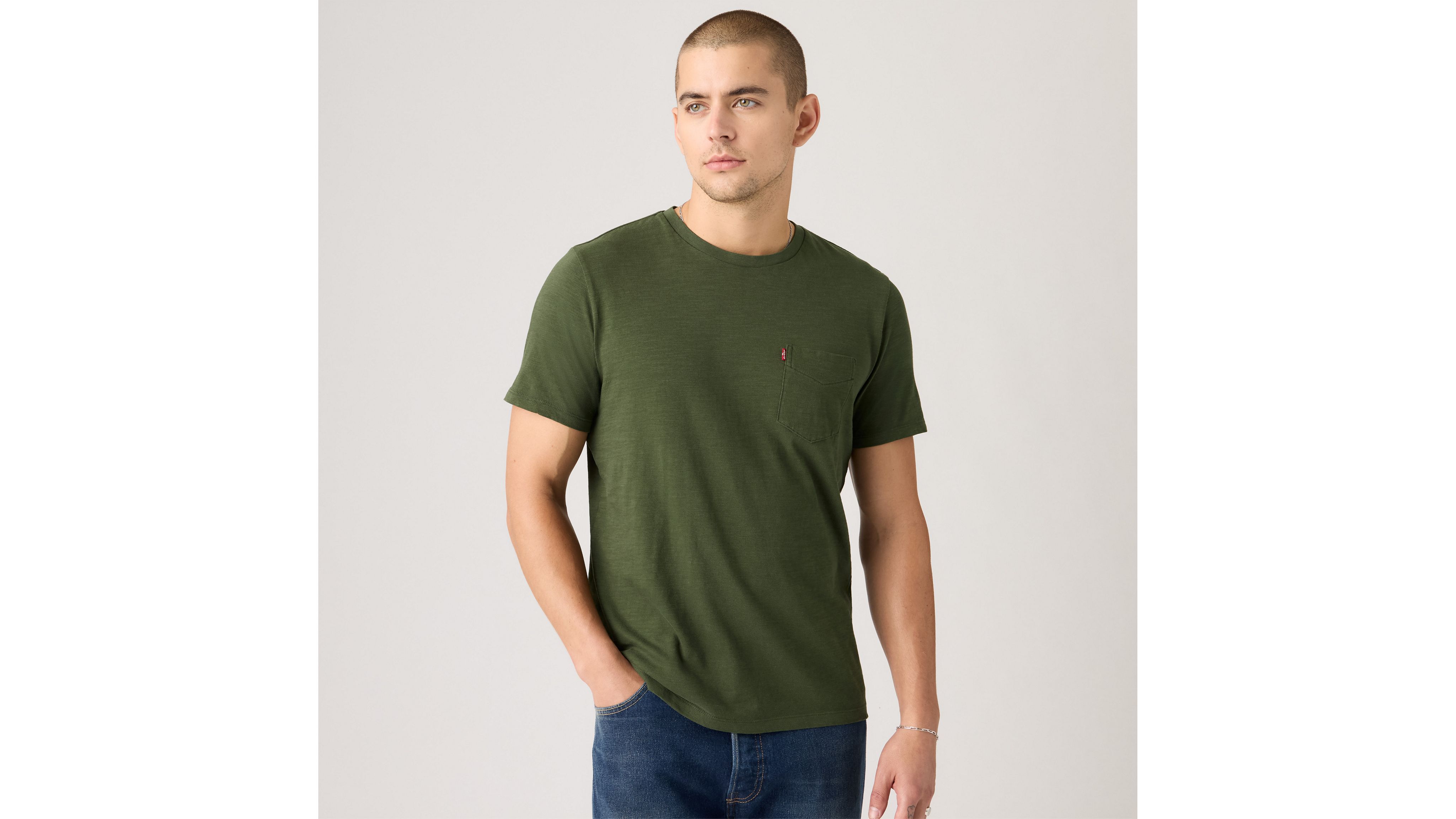 

Футболка с классическим карманом Levi's, Duffel Bag - Green