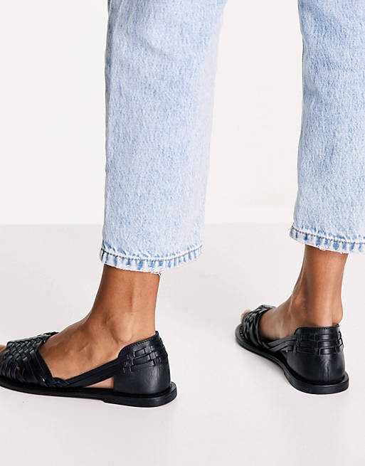 Черные кожаные плетеные сандалии на плоской подошве ASOS DESIGN Wide Fit Francisco — фото 2