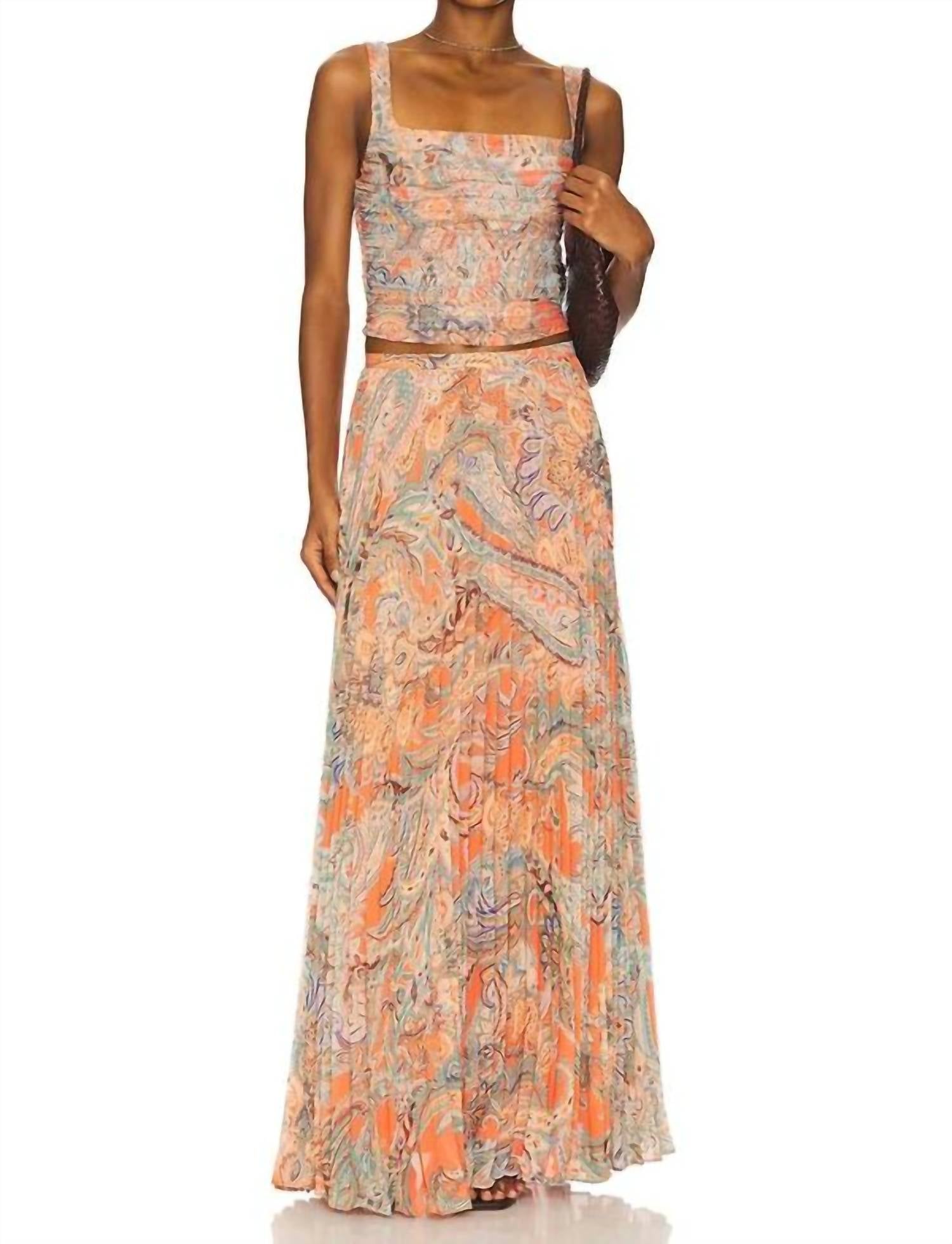 

Раша Топ с присборенным верхом в оранжево-голубой пейсли L'Agence