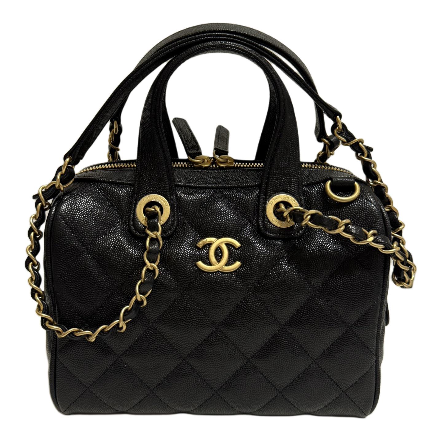 

CHANEL Кожаная сумка через плечо маленькая женская черная