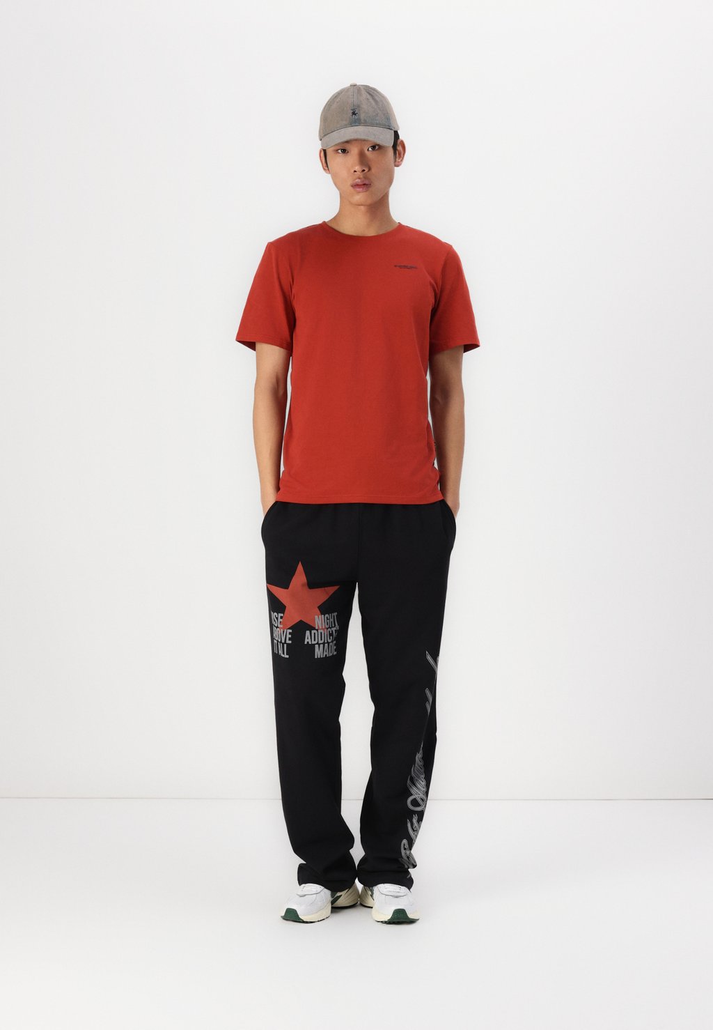 

Базовая футболка G-STAR, красный