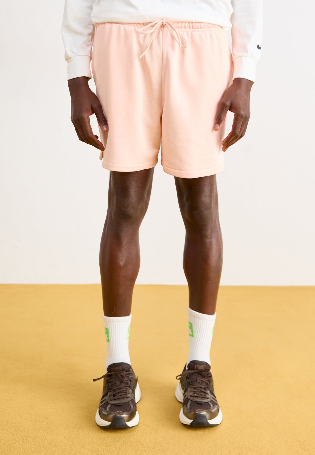 

Шорты CLUB FLOW Nike Sportswear, коралловый