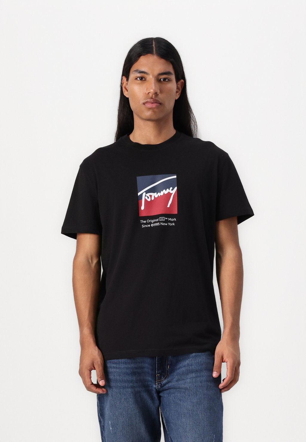 

Футболка с принтом Tommy Jeans, черный