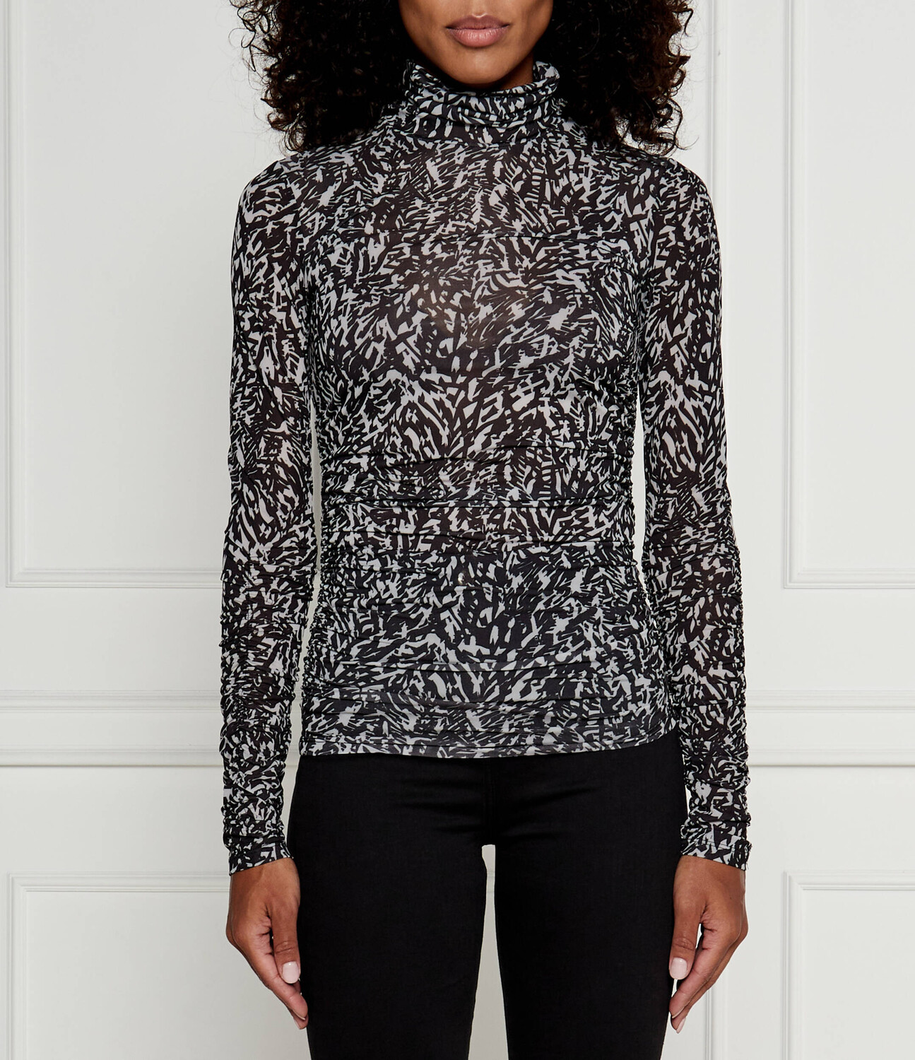

Блуза Patrizia Pepe Slim Fit, черный