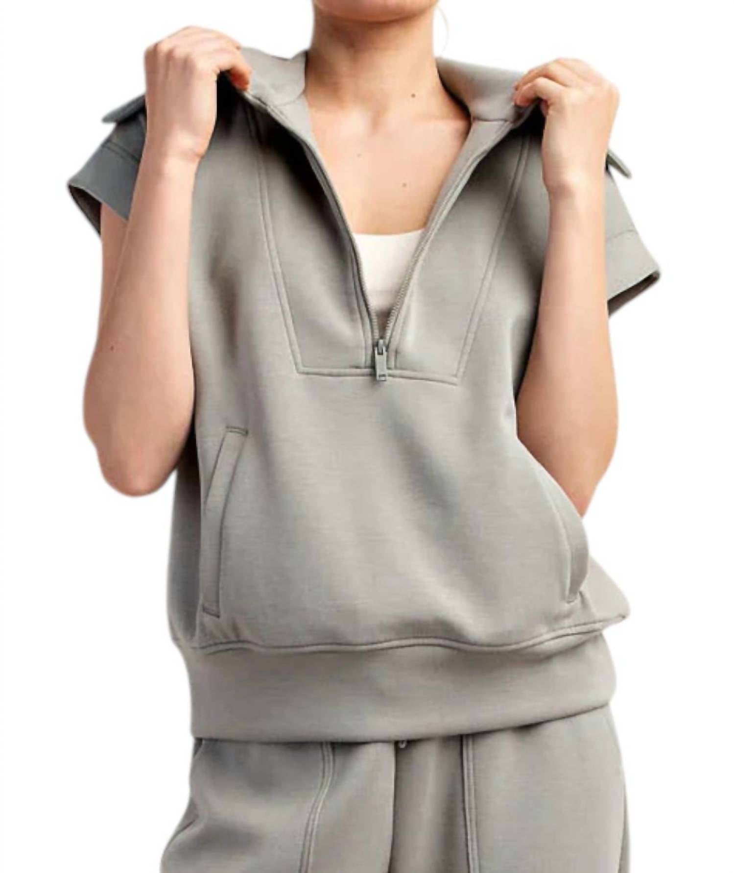 

Топ из модала на молнии Quarter цвета Dusty Sage RAE MODE