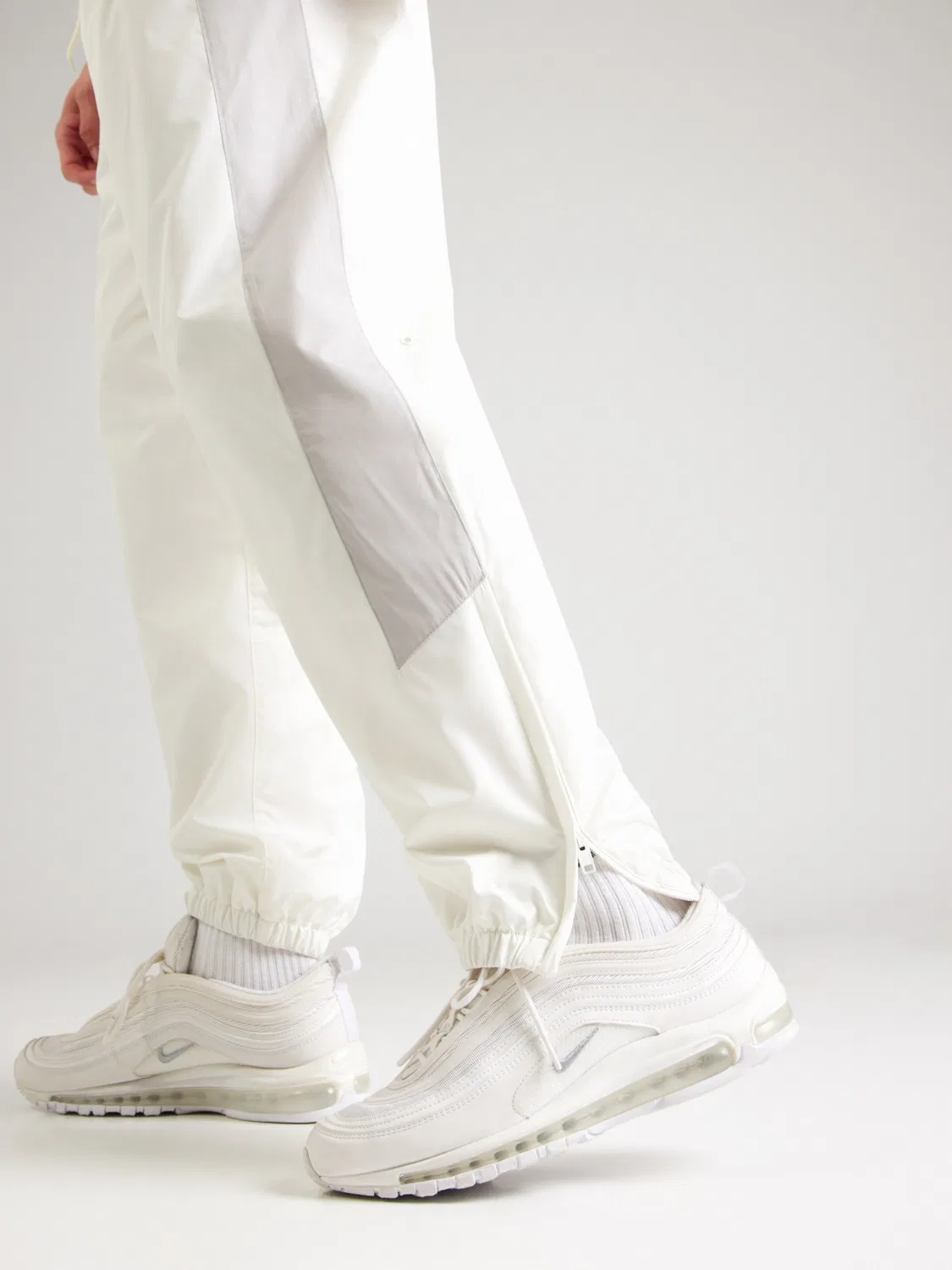 Зауженные брюки Nike Sportswear, White — фото 2