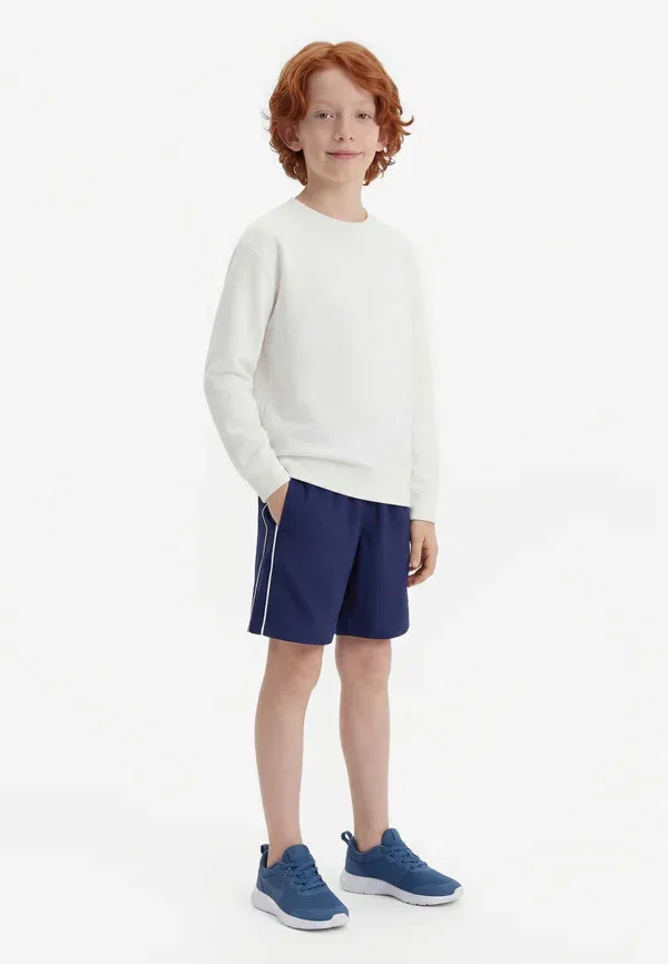 Шорты Nike Sportswear, цвет темно-синий/нежно-жемчужный