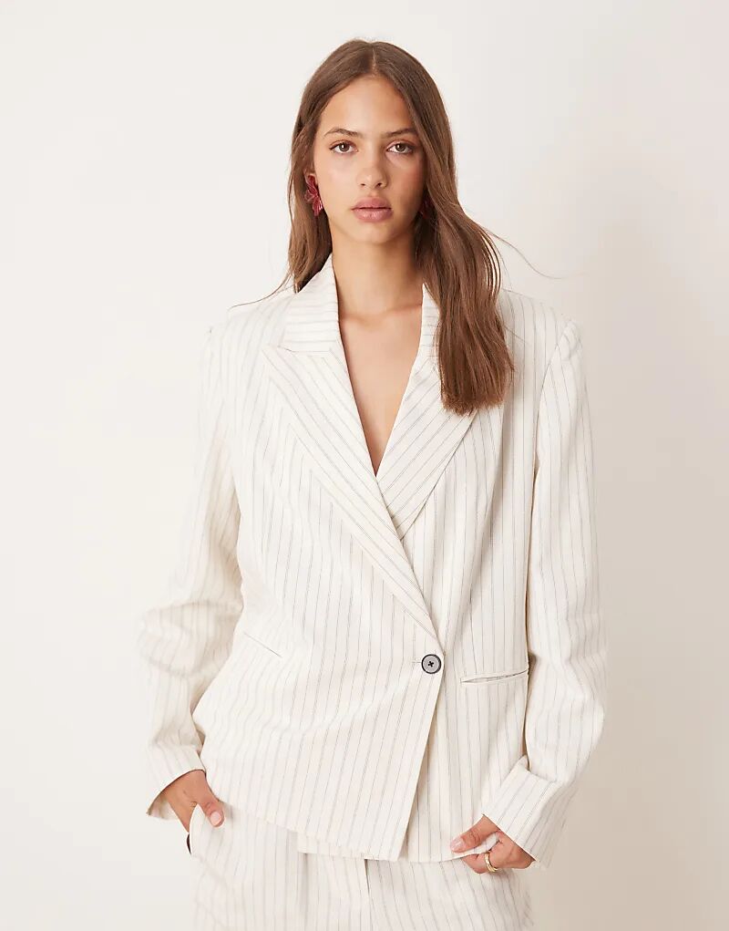 

Свободный блейзер ASOS DESIGN свободного кроя в полоску из льна