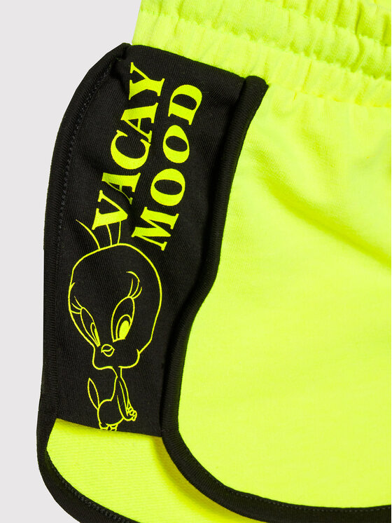 Спортивные шорты regular fit Looney Tunes 3BT0C900T United Colors Of Benetton, зеленый — фото 3